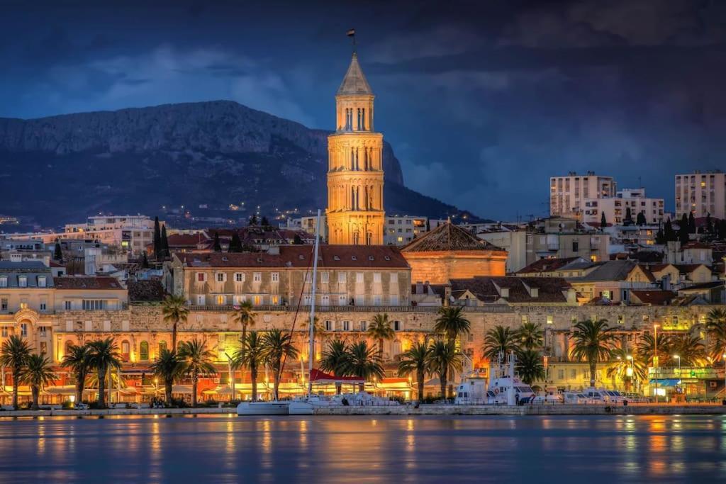 Fjera * Split